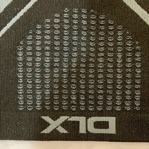 DLX Tresspass Turpin neck Black and Gray ventilated Neck warmer / tube /Gaiter - Picture 2 of 14